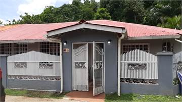 Se vende casa en Paraiso area Revertida $195,000