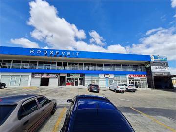 Alquiler de Locales Comerciales de 126mts2 en Plaza Roosevelt