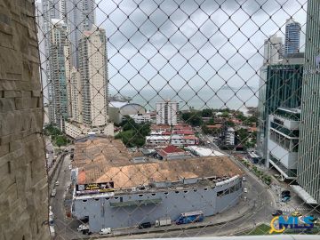 SE ALQUILA COMODO APARTAMENTO AMUEBLADO EN COSTA PACIFICA