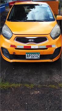 SE VENDE TAXI CON CUPO 8T